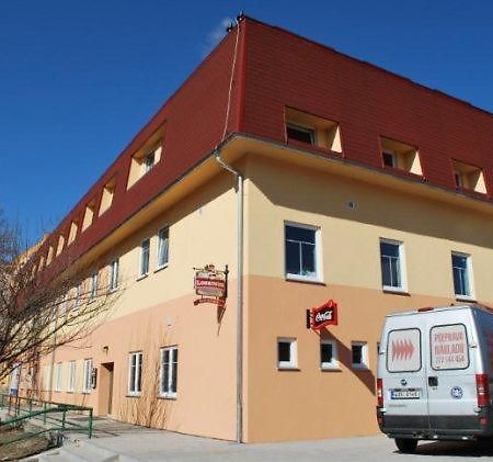 Penzion Mova Kadaň Exterior foto